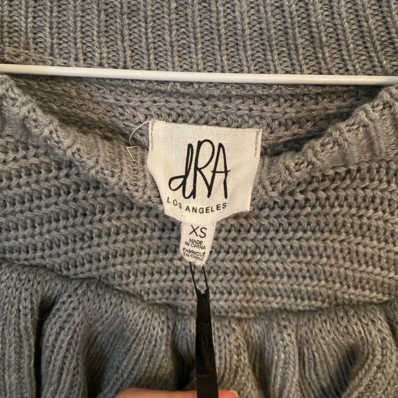dRA long sleeve sweater - Picture 3 of 5